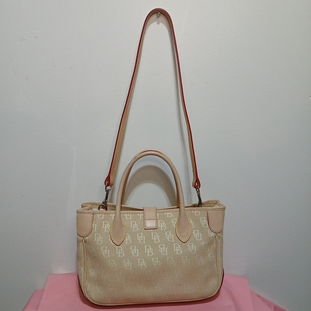 Dooney & Bourke Classic Ivory Satchel Push Lock Detachable Strap Vintage Y2K - Picture 4 of 16